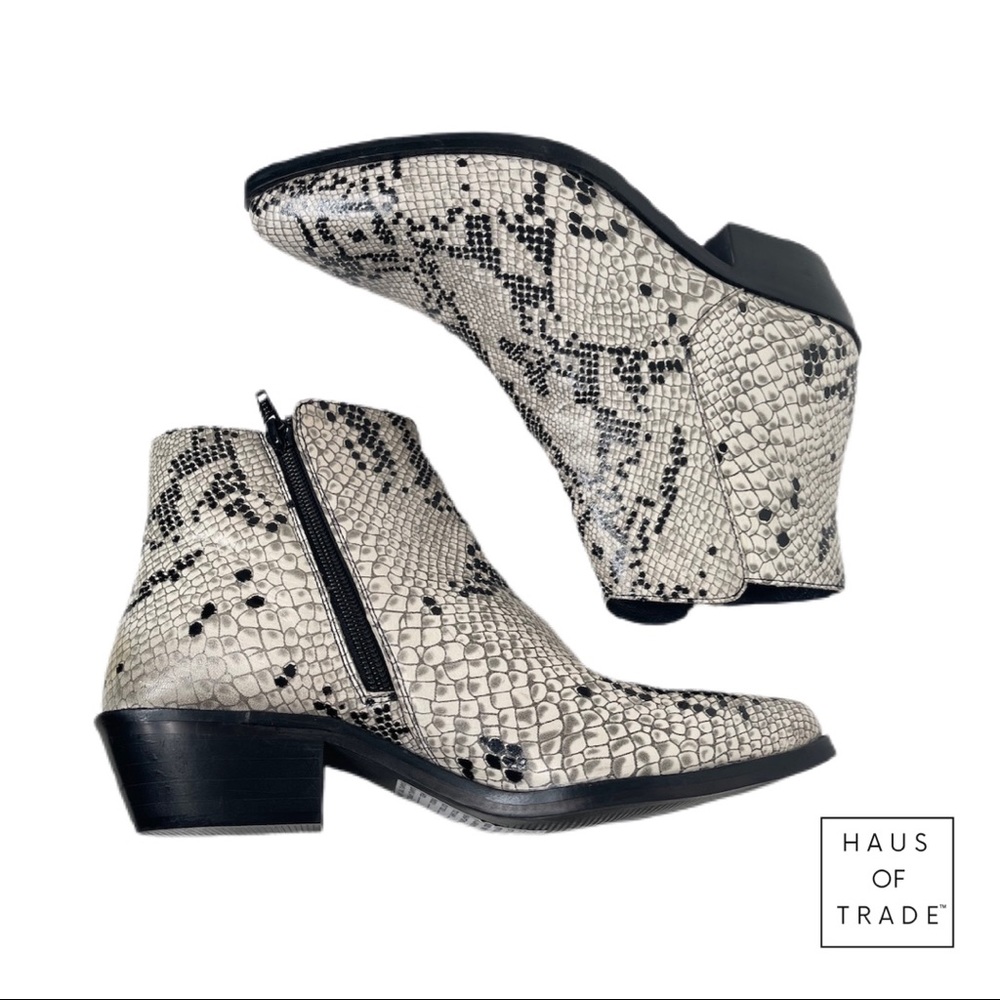 SHYANNE Women’s Python Boots 7M